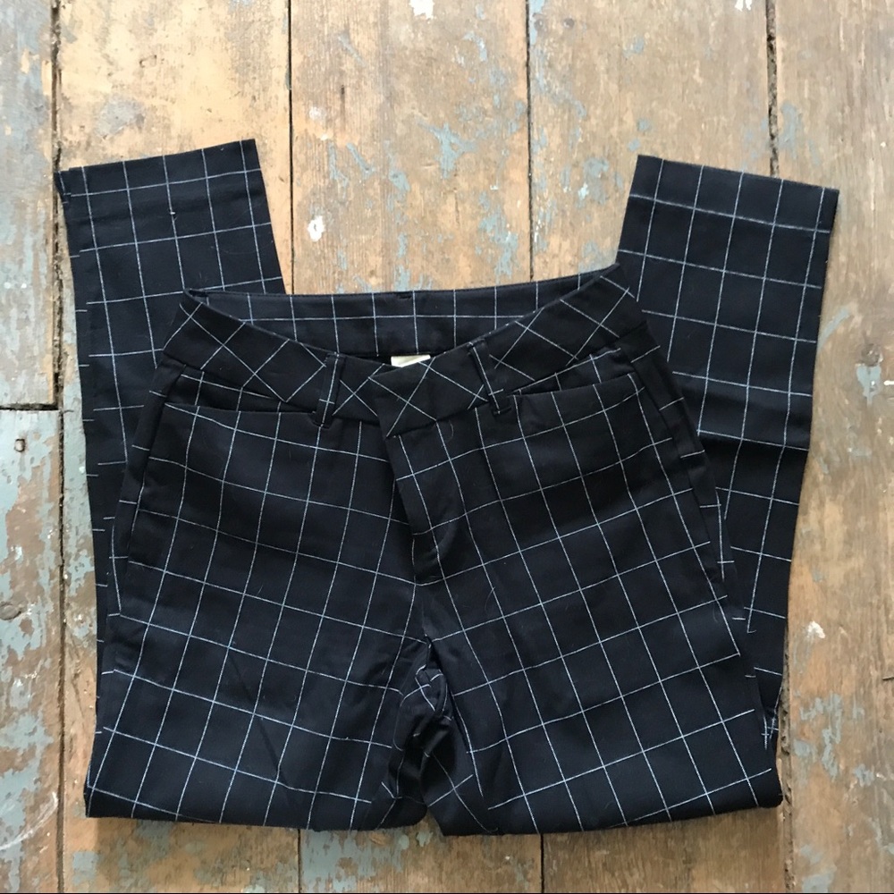 Black & White Ankle Pant